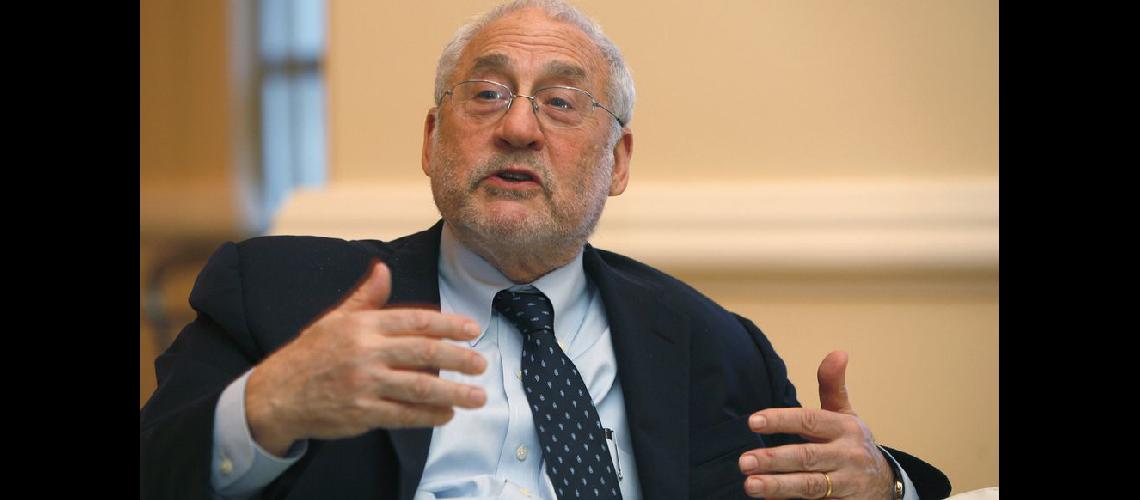 Joseph Stiglitz sobre Martiacuten Guzmaacuten- ldquoEs la persona indicada en el lugar justo y el momento correctordquo