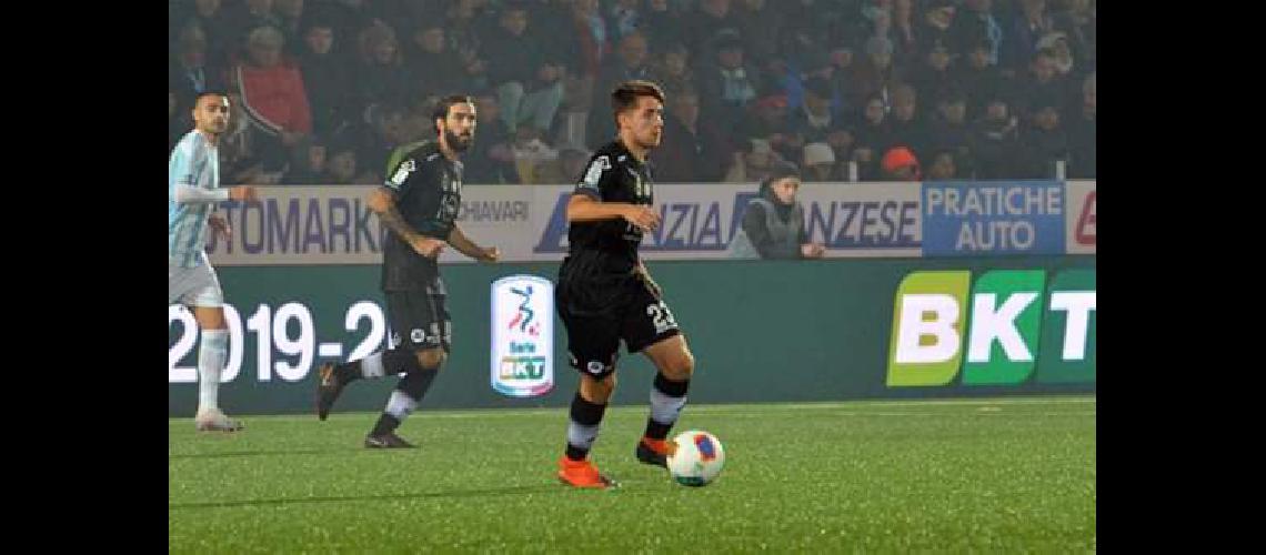Temperley recibiraacute euros gracias a Tobiacuteas Reinhart