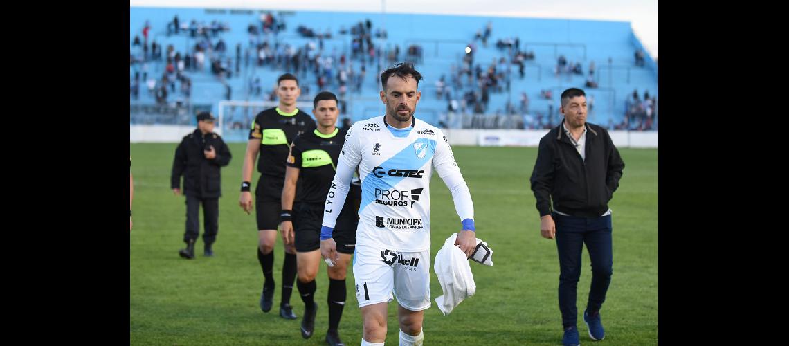 Matiacuteas Castro se convirtioacute en reacutecord de minutos con la valla invicta- 654