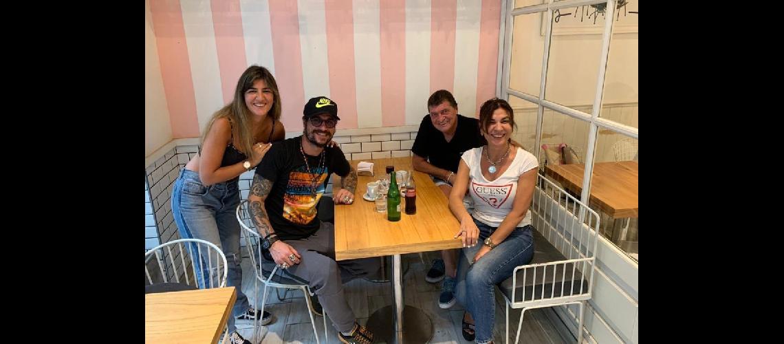 Dani Stone vuelve al fuacutetbol con la camiseta del Taladro