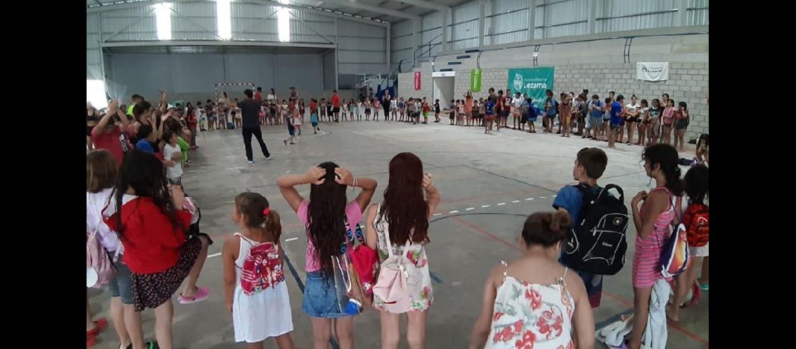 Maacutes de 200 mil chicos participan del programa Escuelas Abiertas en Verano