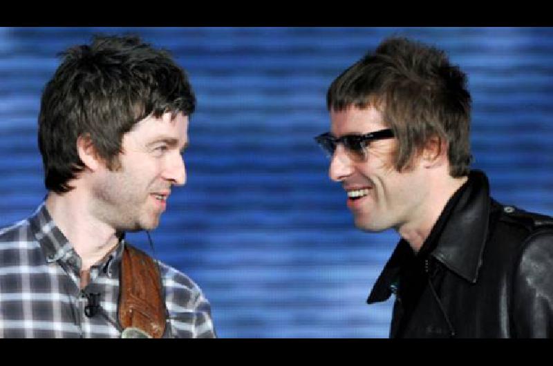 Liam Gallagher dice que su hermano Noel le propuso reunir a Oasis