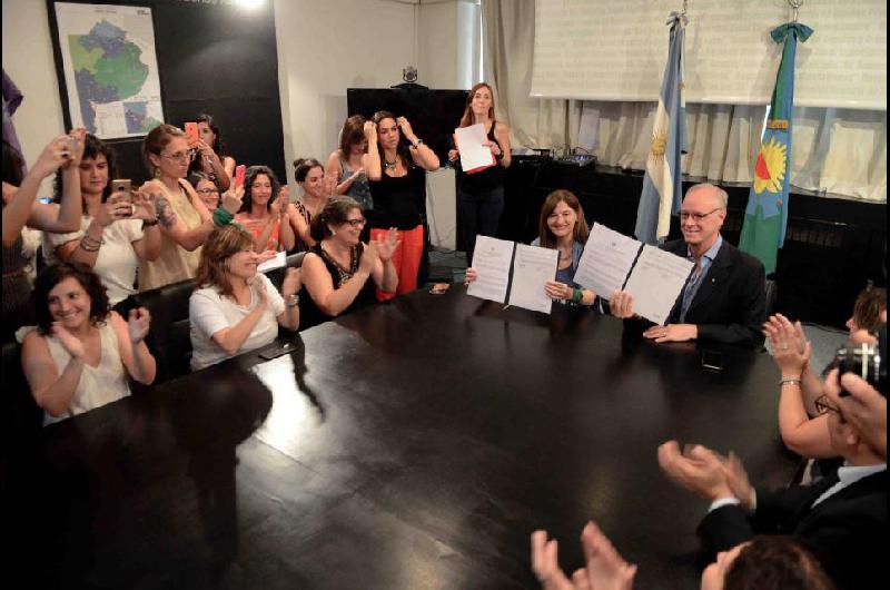 Buenos Aires adhirioacute al nuevo protocolo de interrupcioacuten legal del embarazo