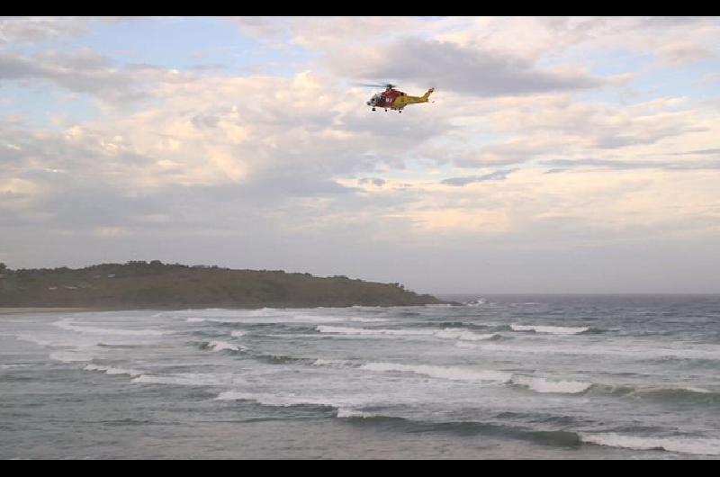 Buscan desesperadamente a un joven de Lomas que desaparecioacute en una playa de Australia