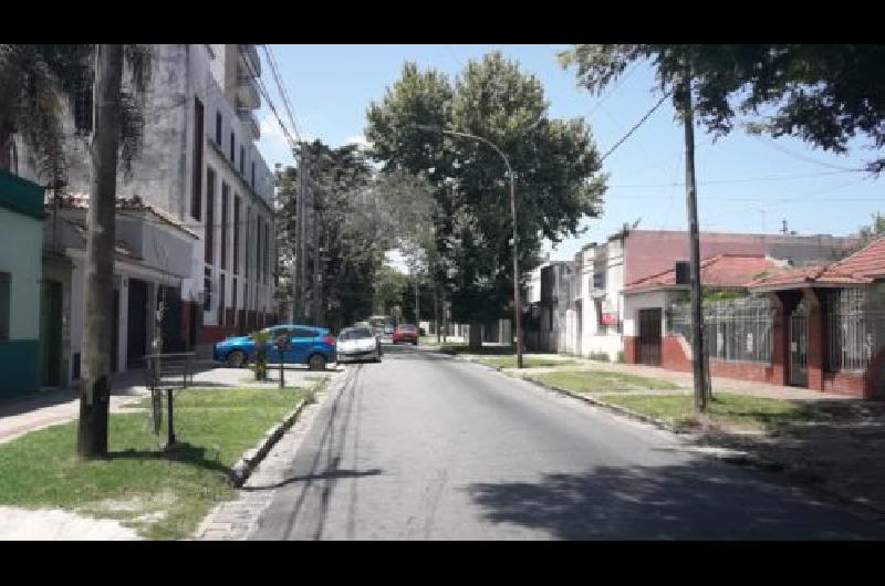 el corte afecta a los vecinos de la calle villegas al 6700 