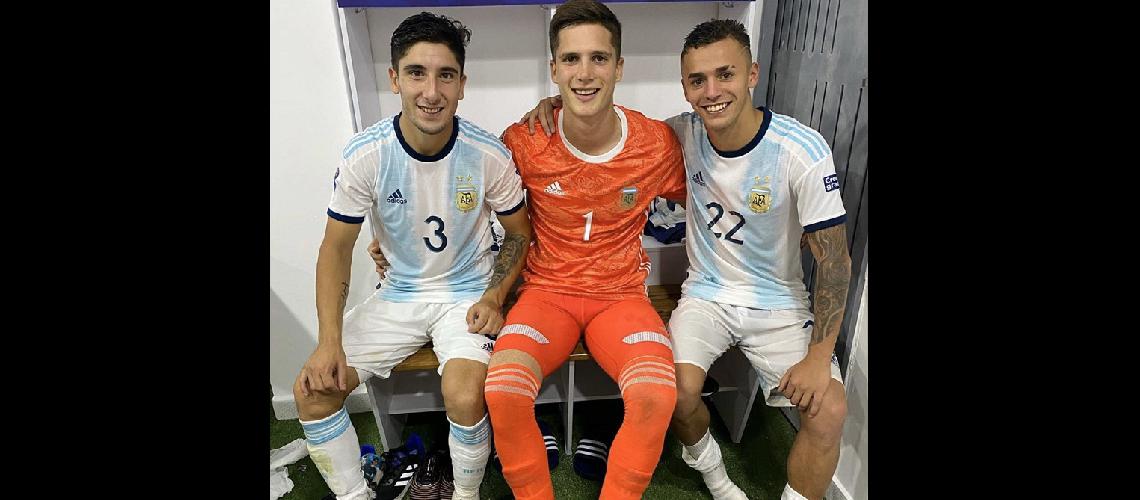 Bravo Cambeses y Urzi los tres de Banfield seraacuten titulares