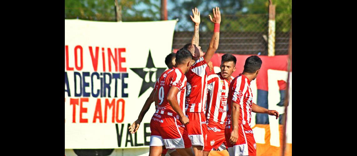 TALLERES LLEGA EN ALZA