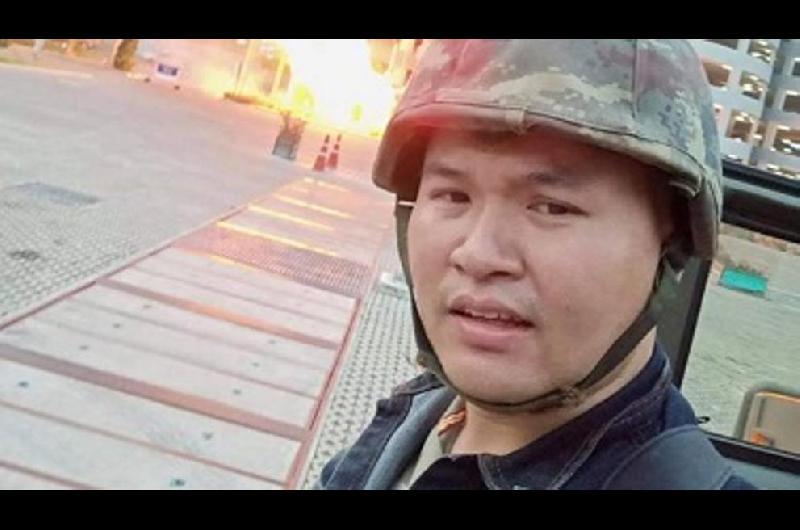 Tras la matanza el soldado se sacoacute una foto y la subioacute a Facebook