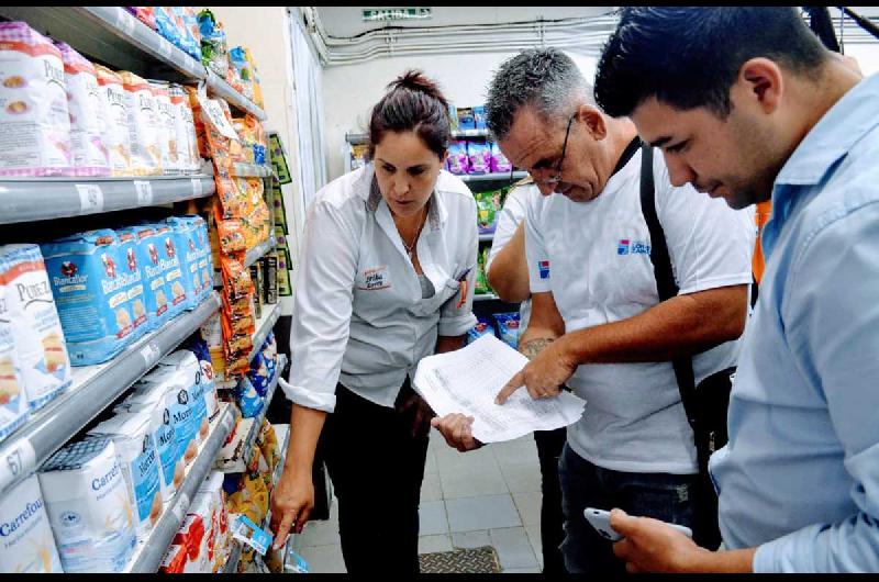 ya hubo operativos en Disco de banfield el carrefour de oliden y changomaacutes de temperley este