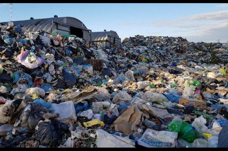 El Gobierno derogoacute un decreto de Macri que permitiacutea importar basura de otros paiacuteses