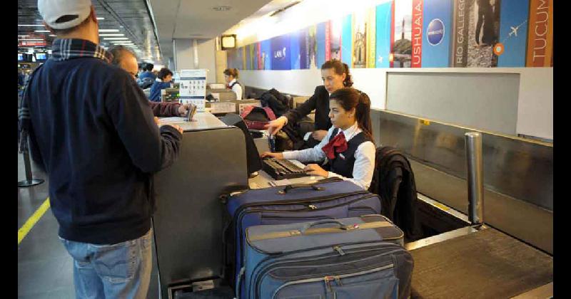Aeroliacuteneas continuacutea sumando vuelos especiales para repatriar a ciudadanos