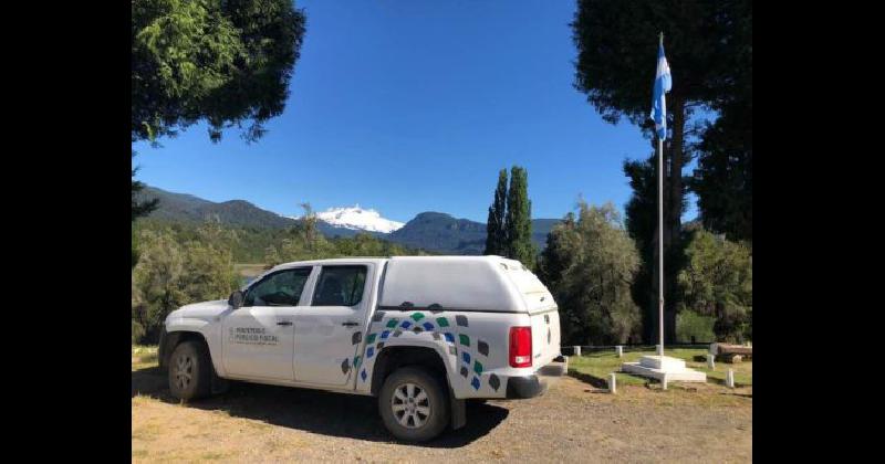 cadaacutever de la mujer fue hallado ayer en la zona de la barda del arroyo Ntildeireco en Bariloche