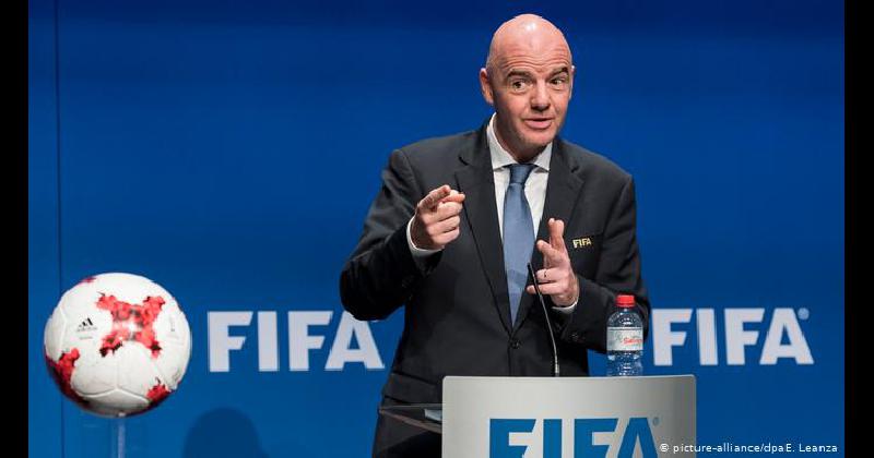 Infantino- ldquoEl fuacutetbol volveraacute cuando los Gobiernos lo autoricenrdquo