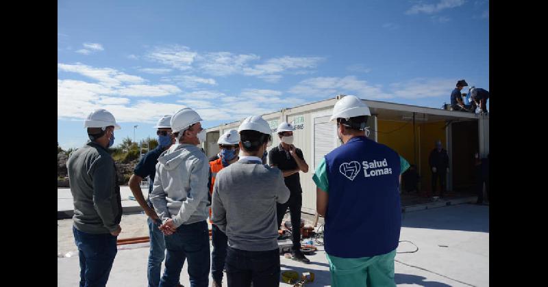 Insaurralde y Katopodis supervisaron la construccioacuten del Hospital de Emergencia