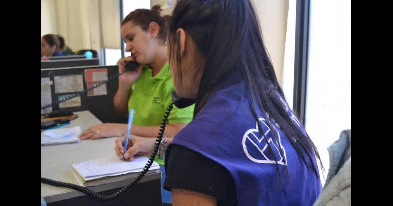 Suman nuacutemeros de teleacutefono para la atencioacuten de personas con fiebre