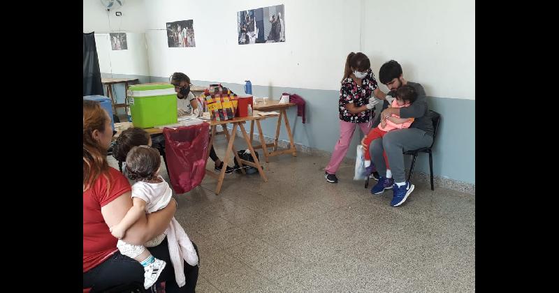 Vacunaron a unos 200 vecinos en el Centro Cultural El Ceibo