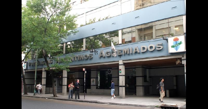 Los jugadores estaacuten preocupados por su economiacutea y su salud
