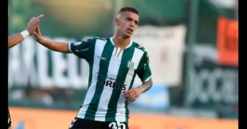 Tres clubes de Italia detraacutes de Agustiacuten Urzi