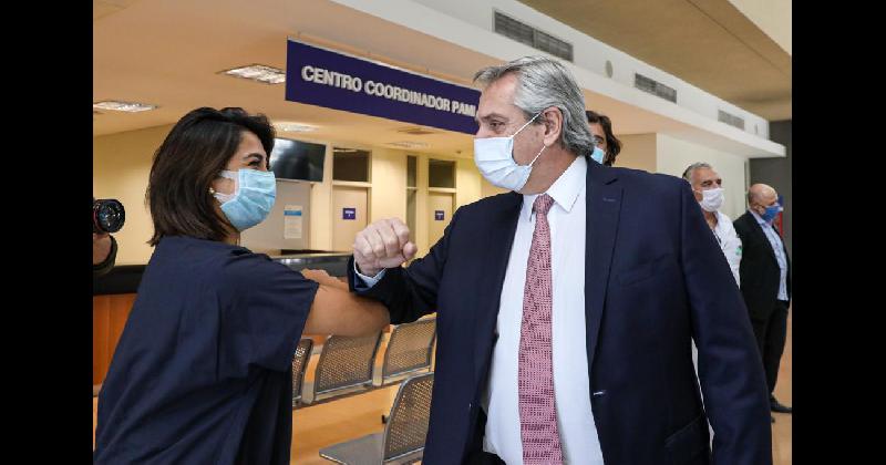 Alberto Fernaacutendez y Gray inauguraron el Hospital del Bicentenario que atenderaacute a pacientes graves con Coronavirus