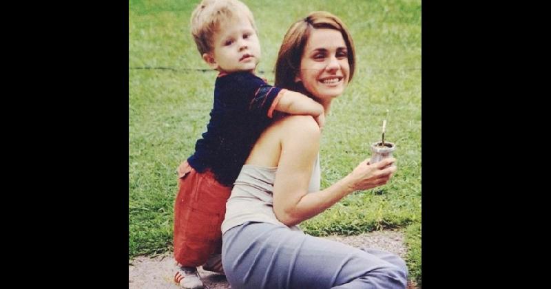 Nancy Duplaacutea y una foto retro de su hijo Luca
