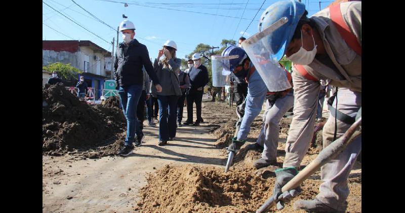 Reactivaraacuten en Lomas obras de pavimentacioacuten desaguumles y agua potable