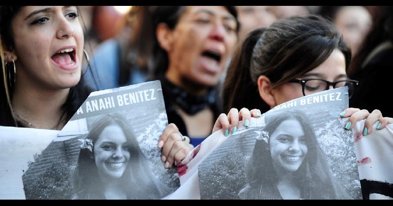 La mamaacute de Anahiacute Beniacutetez cargoacute contra los docentes del ENAM- Jamaacutes me escucharon