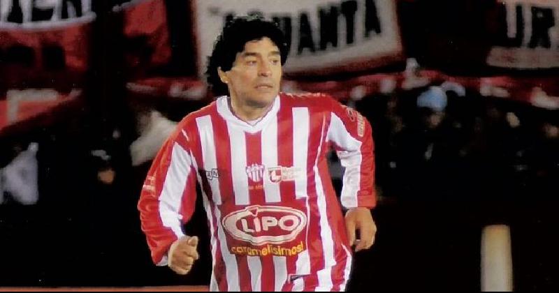 Se cumplieron 12 antildeos de la noche en que Maradona jugoacute para Talleres