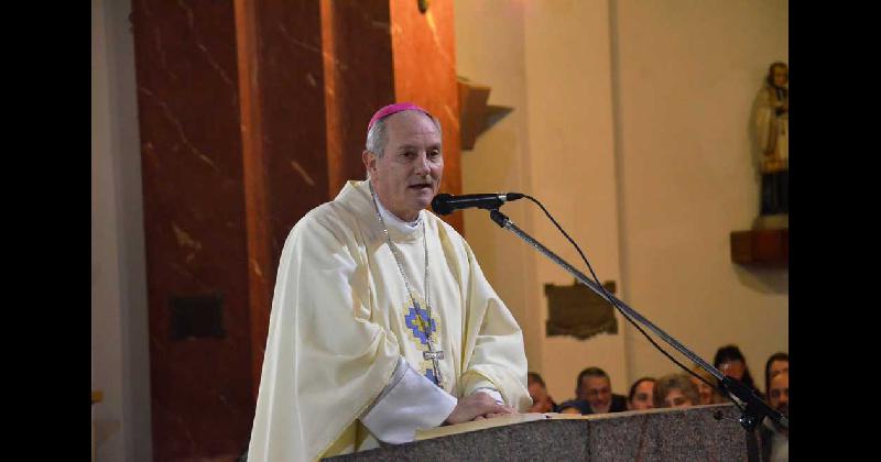 Lomas- se multiplica la solidaridad con el Obispo Lugones viacutectima de espionaje ilegal