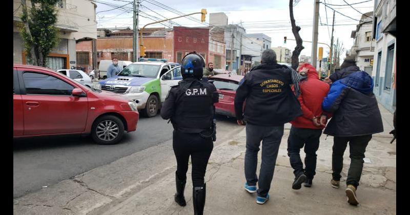 Detuvieron a un jefe de la Policiacutea Federal por extorsionar a un comerciante de Avellaneda