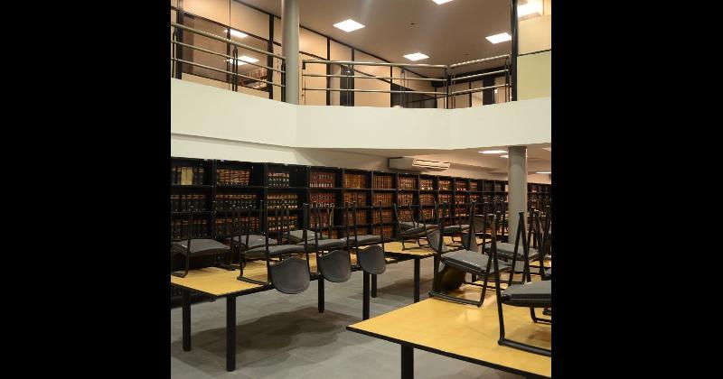 La Biblioteca Central de la Universidad de Lomas aggiornada para acompantildear a los estudiantes en cuarentena