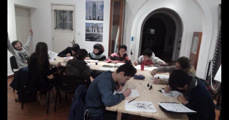 Vacaciones en Lomas- se viene un taller para aprender a dibujar superheacuteroes de historietas