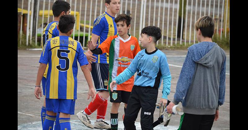 La Liga local de fuacutetbol infantil reuacutene a maacutes de 100 instituciones