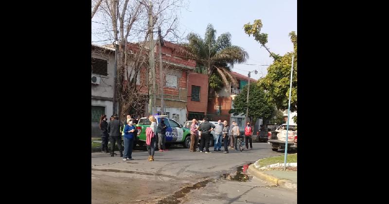 Vecinos de Escalada consiguieron frenar la instalacioacuten de una antena de celular en la Plazoleta San Cayetano