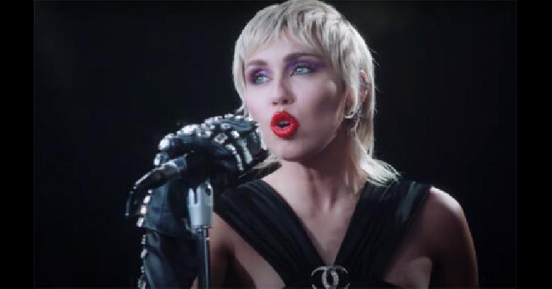 Midnight sky el nuevo video de Miley Cyrus