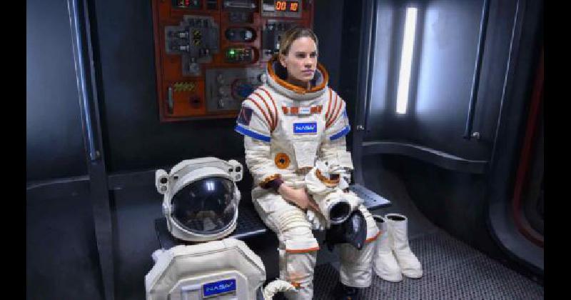 Hilary Swank llegaraacute a Marte en una serie de Netflix