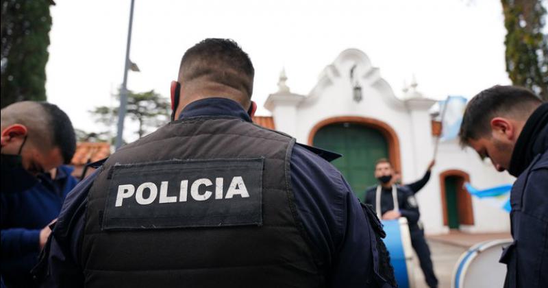 Los Policías todavía permanecen en los alrededores de Olivos