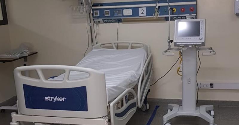 El Hospital Gandulfo recibioacute maacutes de 40 camas y 30 respiradores 