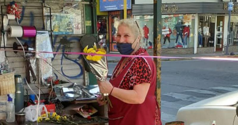 Isabel la florista que est� en Lomas hace casi 44 años 