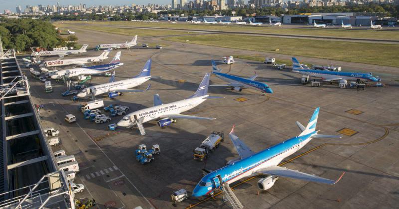 Los ciudadanos tendrn que esperar para viajar en avión 