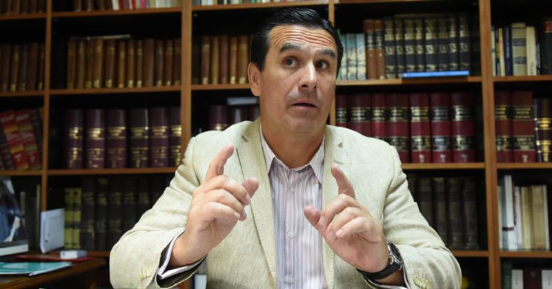 Loacutepez Carribero abogado penalista y capacitado en juicios por jurados