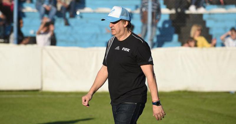 Perazzo ultima detalles de su equipo