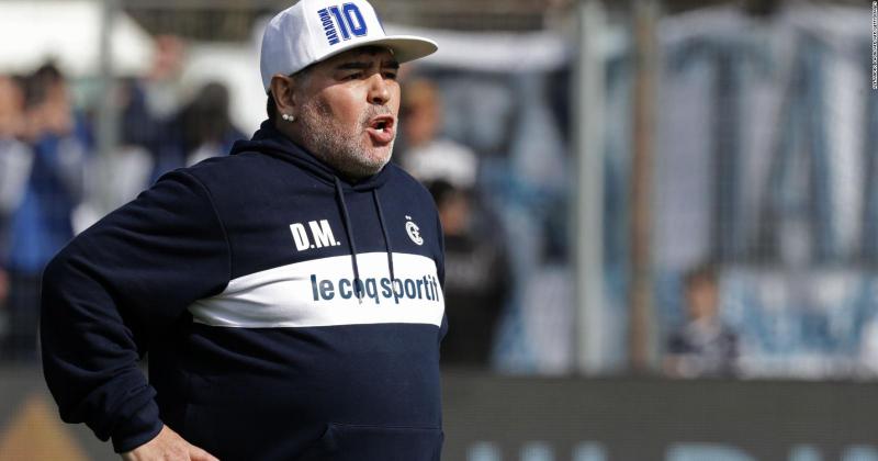 Maradona ser operado de urgencia por un hematoma en la cabeza
