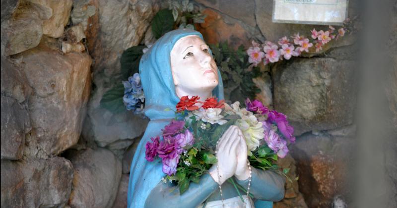 La Gruta de la Viacutergen de Lourdes convoca a los vecinos cada 11 de febrero