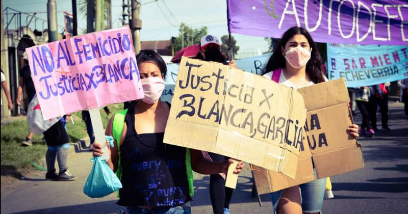 Con  banderas y pancartas pidieron justicia por Blanca García