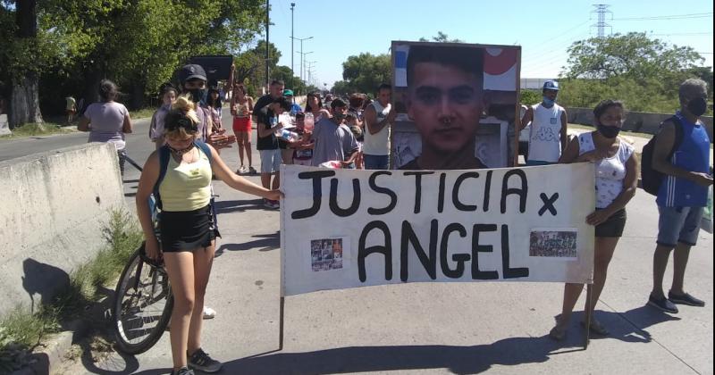 Familiares y amigos del joven se movilizaron para pedir justicia
