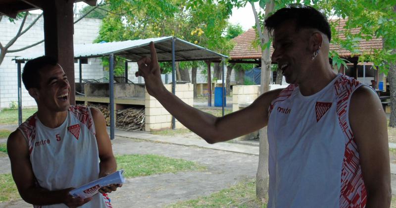 Bossi alegró la mañana del entrenamiento milrayitas