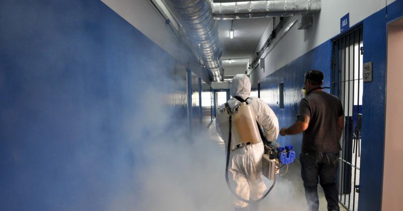 Los operativos de desinfección en escuelas y centros culturales