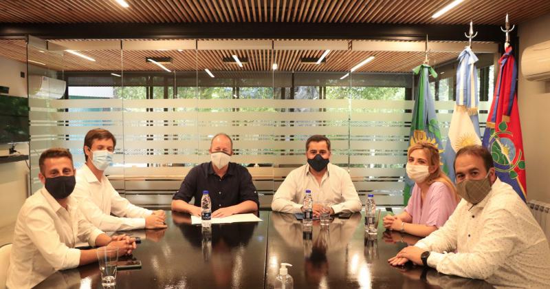 Se firmó un convenio entre autoridades