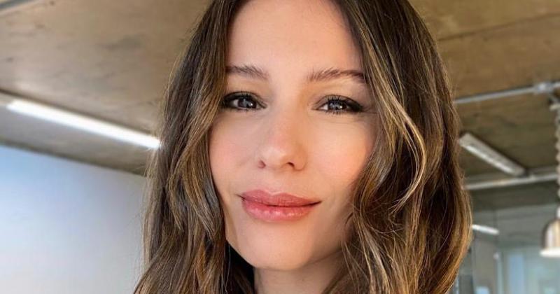 A Pampita se le subioacute la mostaza 