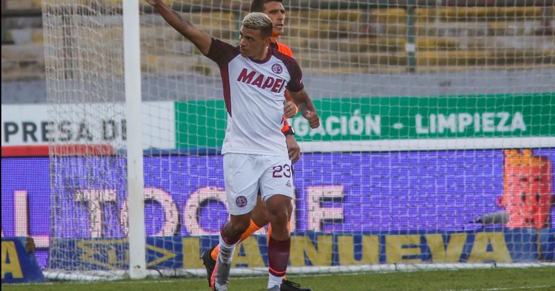Vera fue la figura y marcó el segundo gol de Lanús